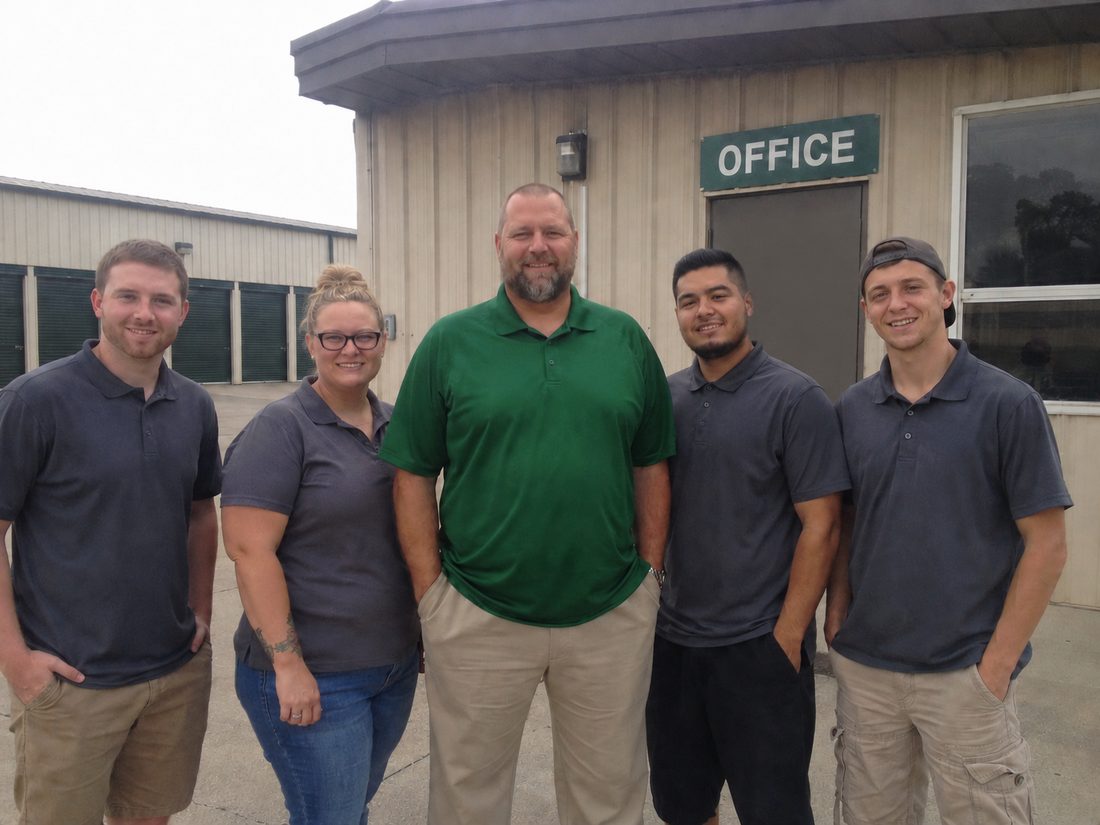 Pest control professionals in Champaign, IL